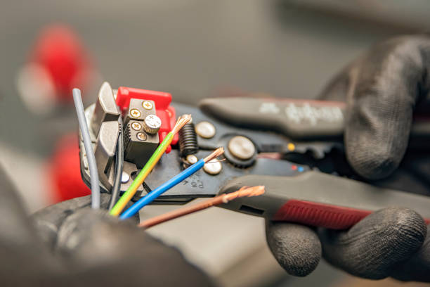 Best Electrical Installation Contractor  in Edinburg, IL